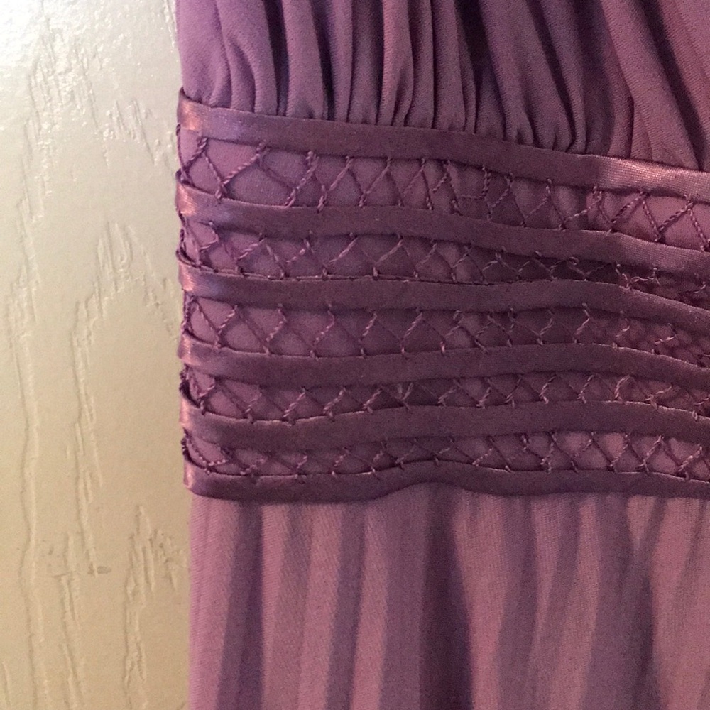 Dress - Picture 3 of 7